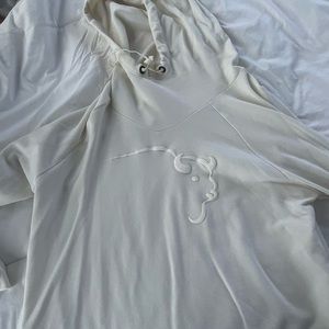 White Sweatshirt w/ Buffalo on it